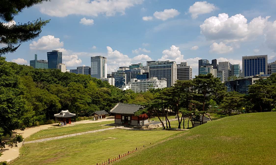 Korean traditional house in Gangnam