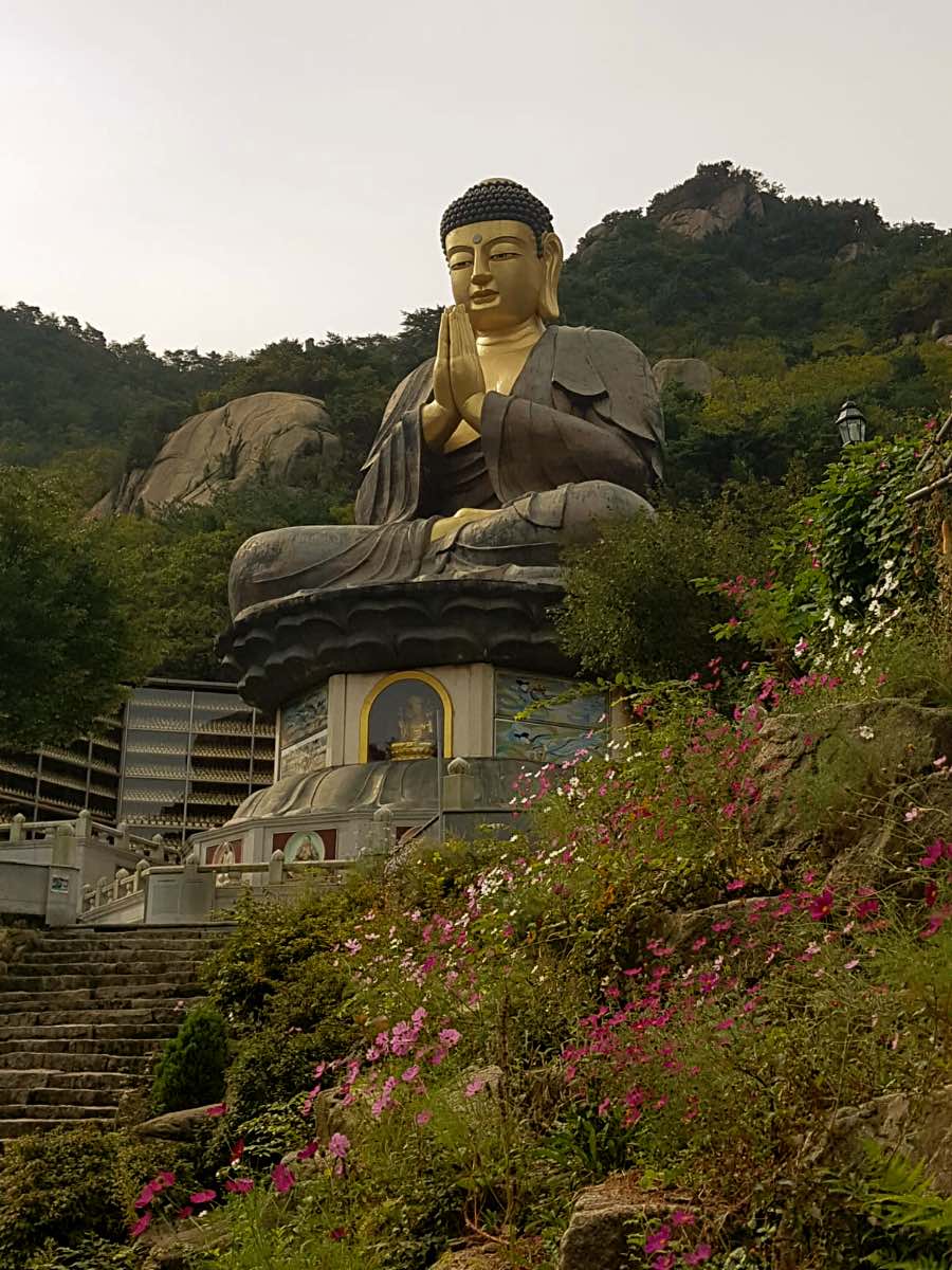 largest temples in seoul